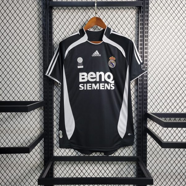 camiseta retro Real Madrid 2006 visitante